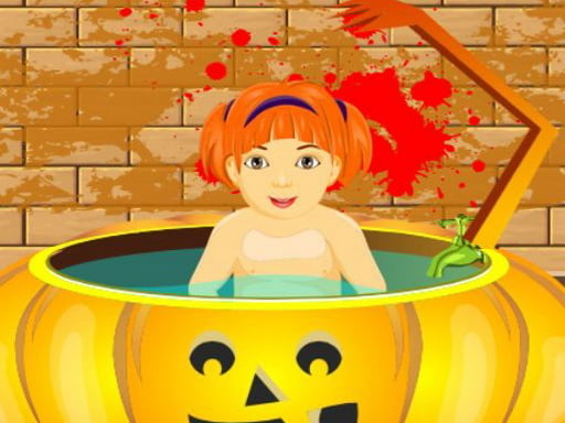 Play Little Baby Halloween Bathing