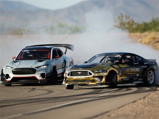 Play Drifting Mustang Car Puzzle Online