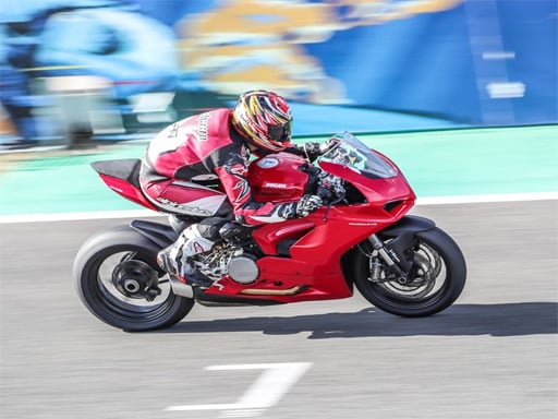 Play Ducati Panigale Puzzle Online
