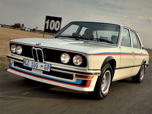 Play BMW 530 MLE Puzzle Online